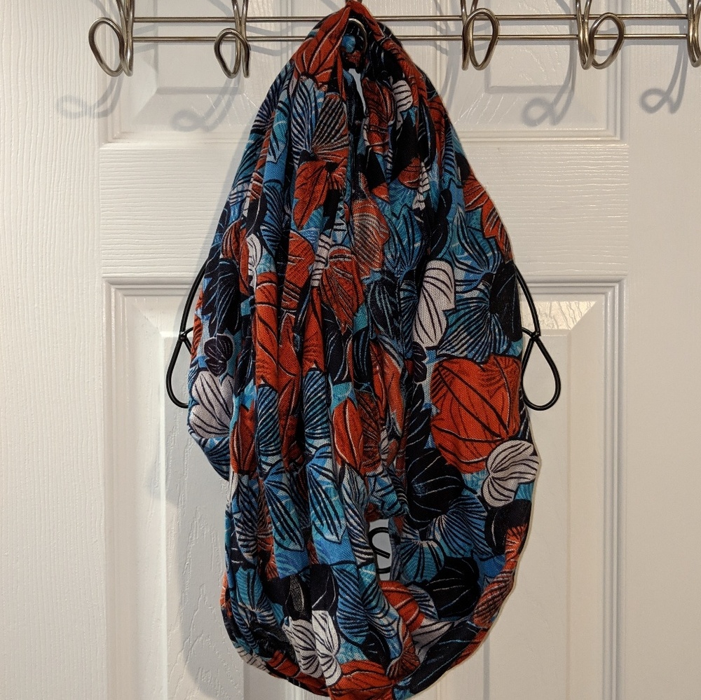⭐BOGO SALE⭐ Floral infinity scarf